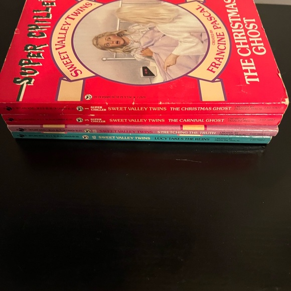 Vintage Sweet Valley Twins kids chapter books | Set of 4 - Picture 5 of 13